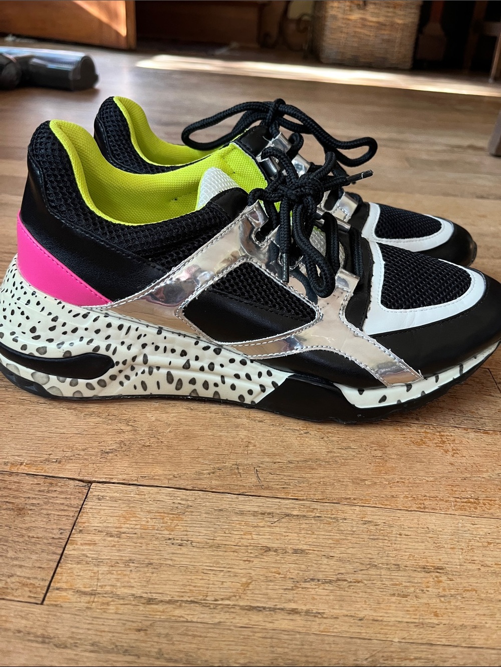 Steve Madden Barra Sneakers black, white, silver, pink with Neon Yellow Lining